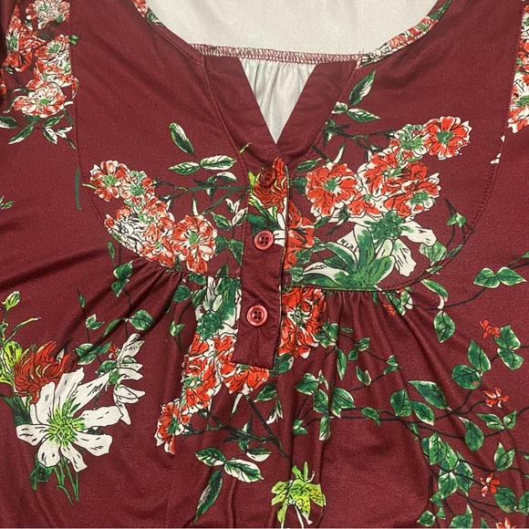 2/$12 Red Wine Floral Casual Short Sleeve Top Women’s Size Large - Picture 6 of 7